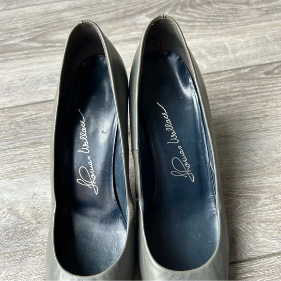 Thomas Wallace  Sage Grey Smooth Leather Pumps - Picture 9 of 13